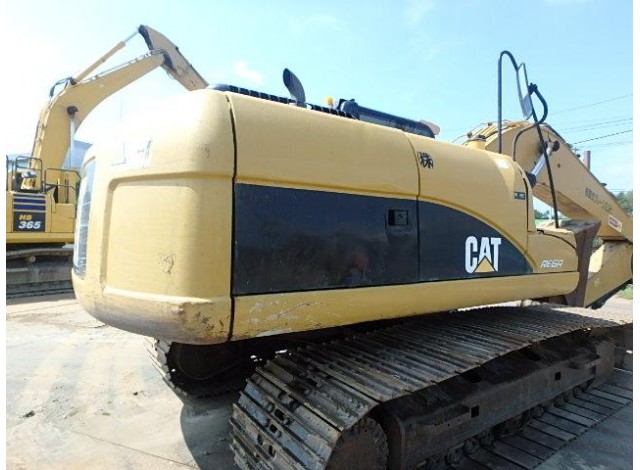 Buy a crawler excavator CAT 320D from Japan